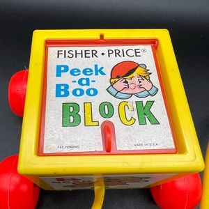 Vintage 1970 Fisher Price Peek-a-Boo Block Squeeze Bulb Baby Infant Pull Toy